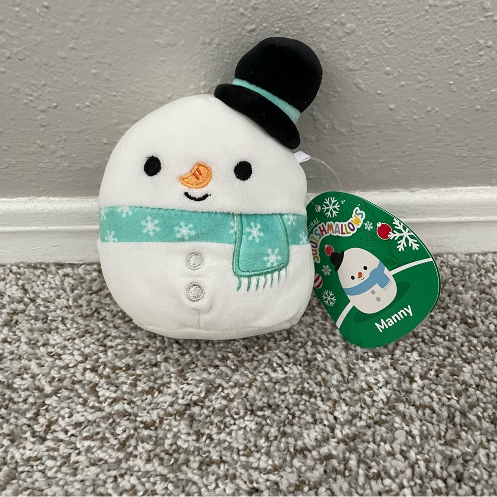 Manny the Snowman Squishmallow 5”